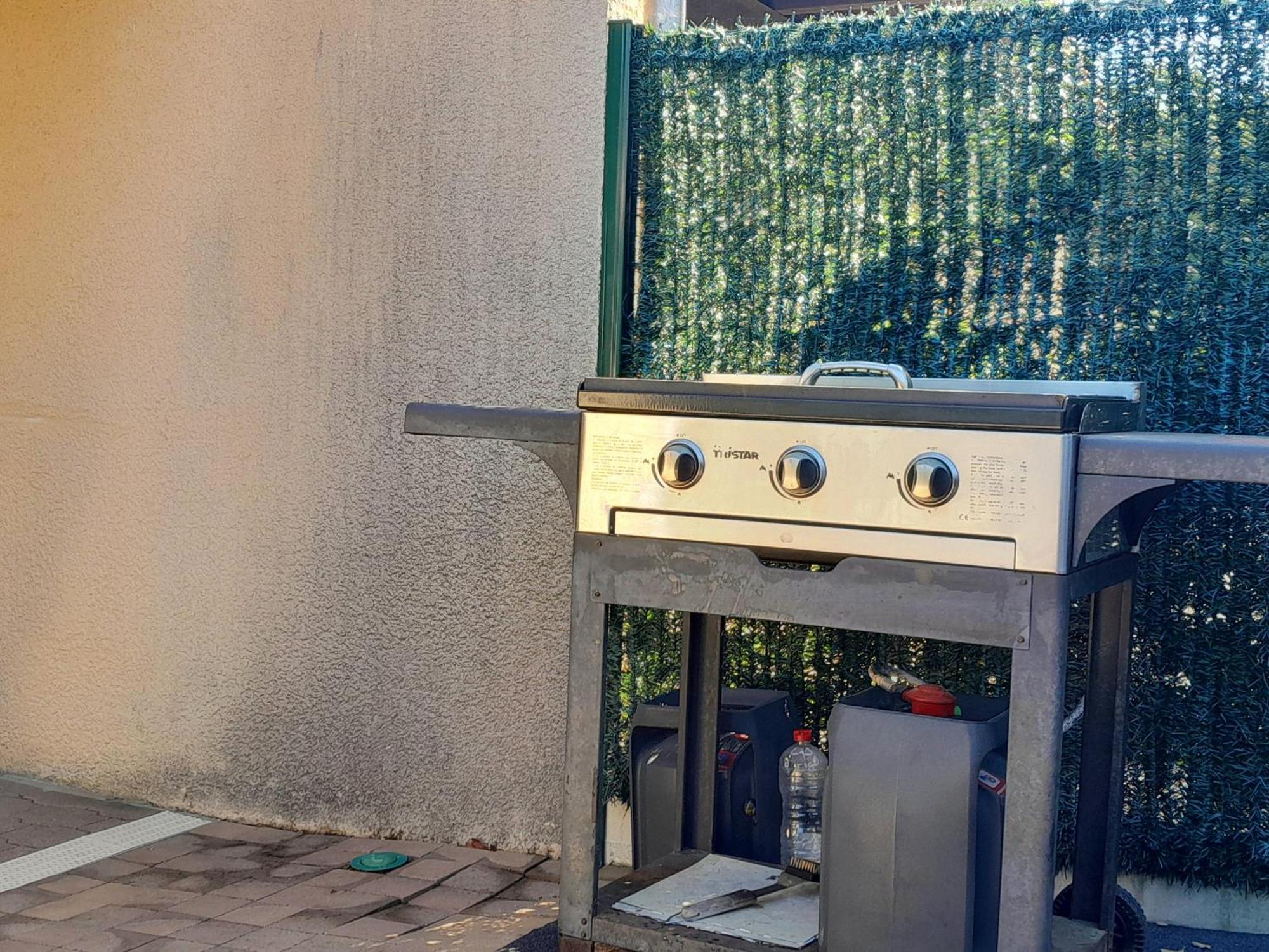 Charmante Villa Patio Avec Terrasse : Proche Plages Et Centre, Ideale Pour 4 Personnes - Fr-1-239-789 カップブルトン エクステリア 写真